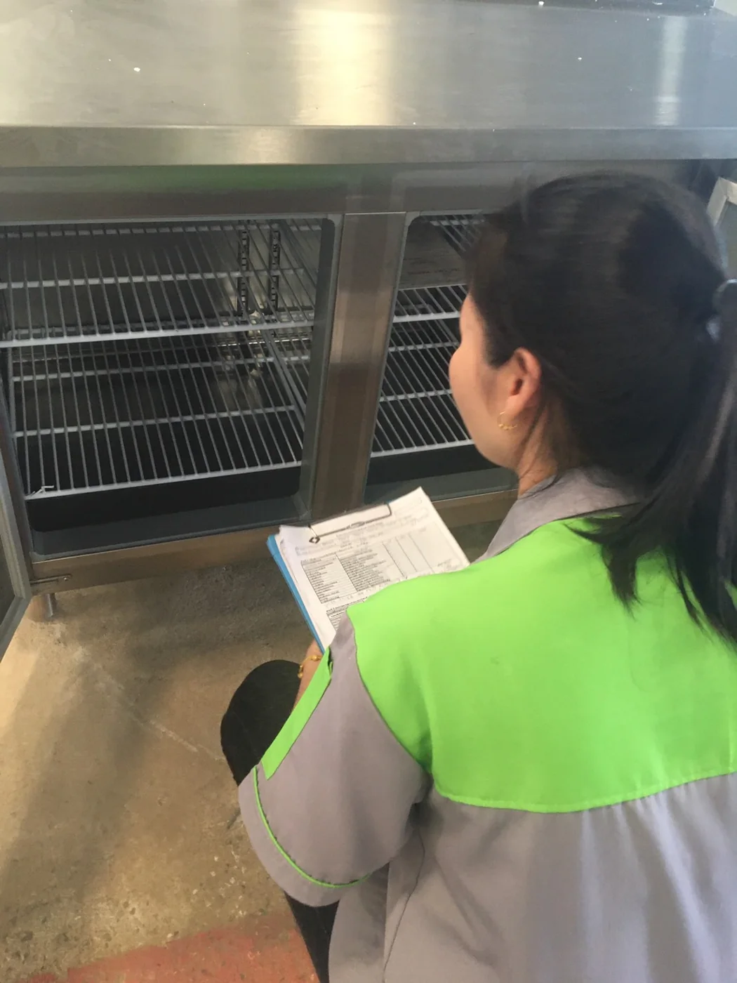 Final interior quality approval for undercounter refrigeration